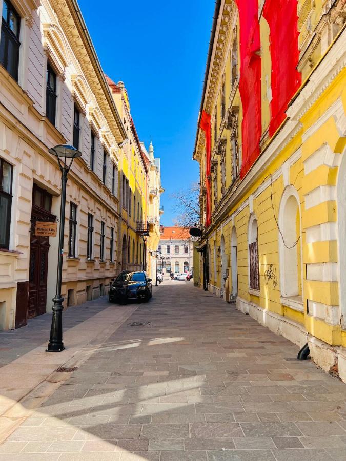 Apartment Friends Central Oradea Luaran gambar