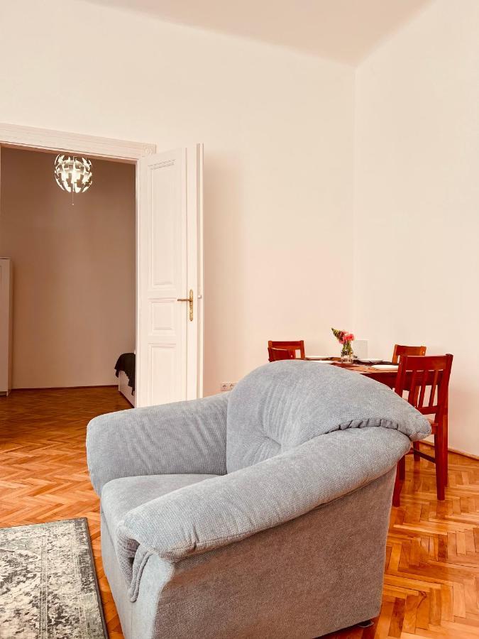 Apartment Friends Central Oradea Luaran gambar