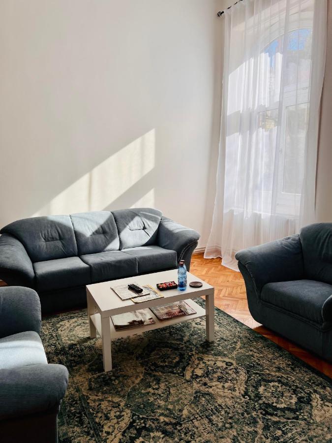 Apartment Friends Central Oradea Luaran gambar